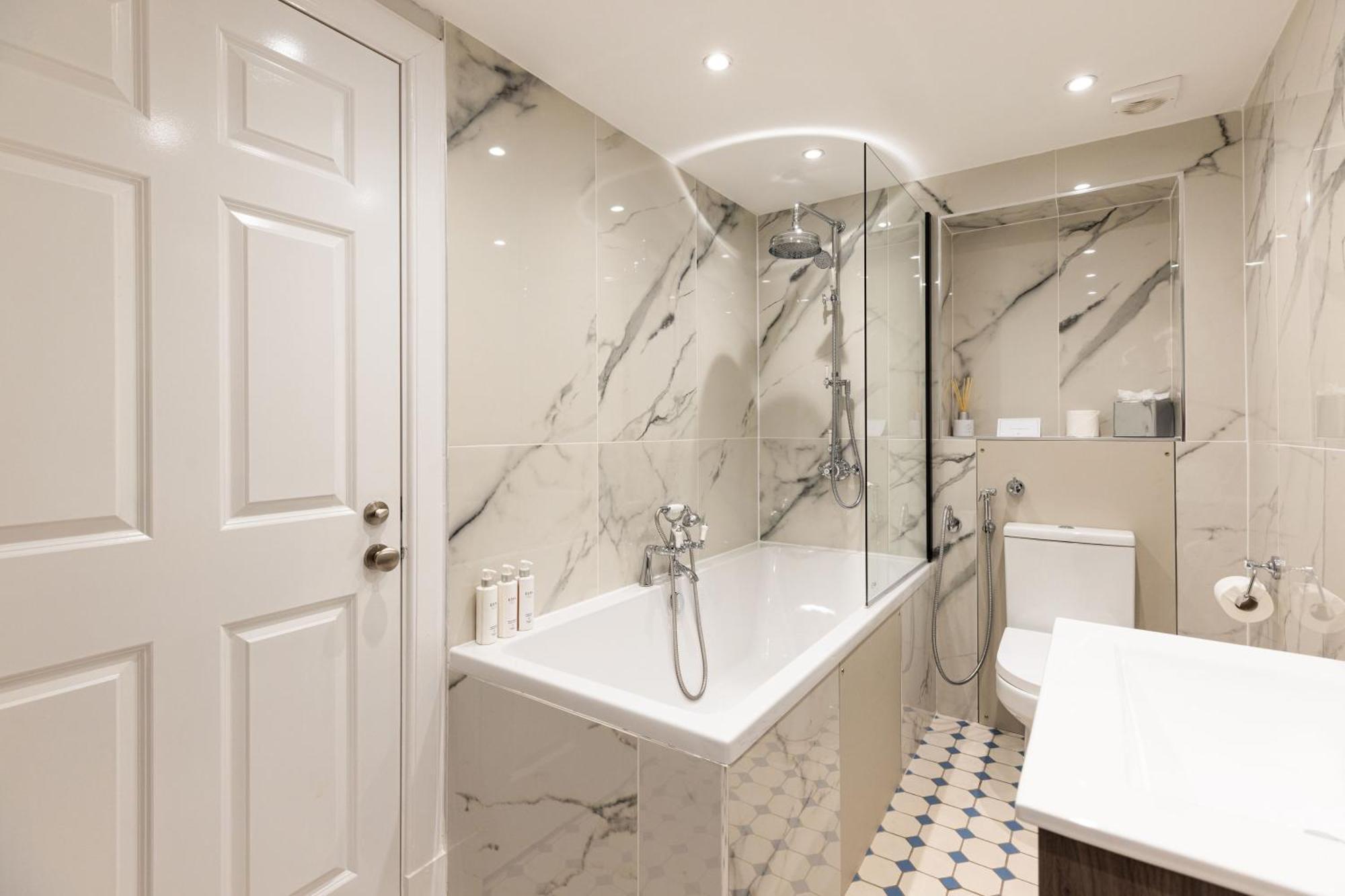 Righ Properties - Luxurious City Centre Three Bedroom Apartment Edinburgh Exterior photo